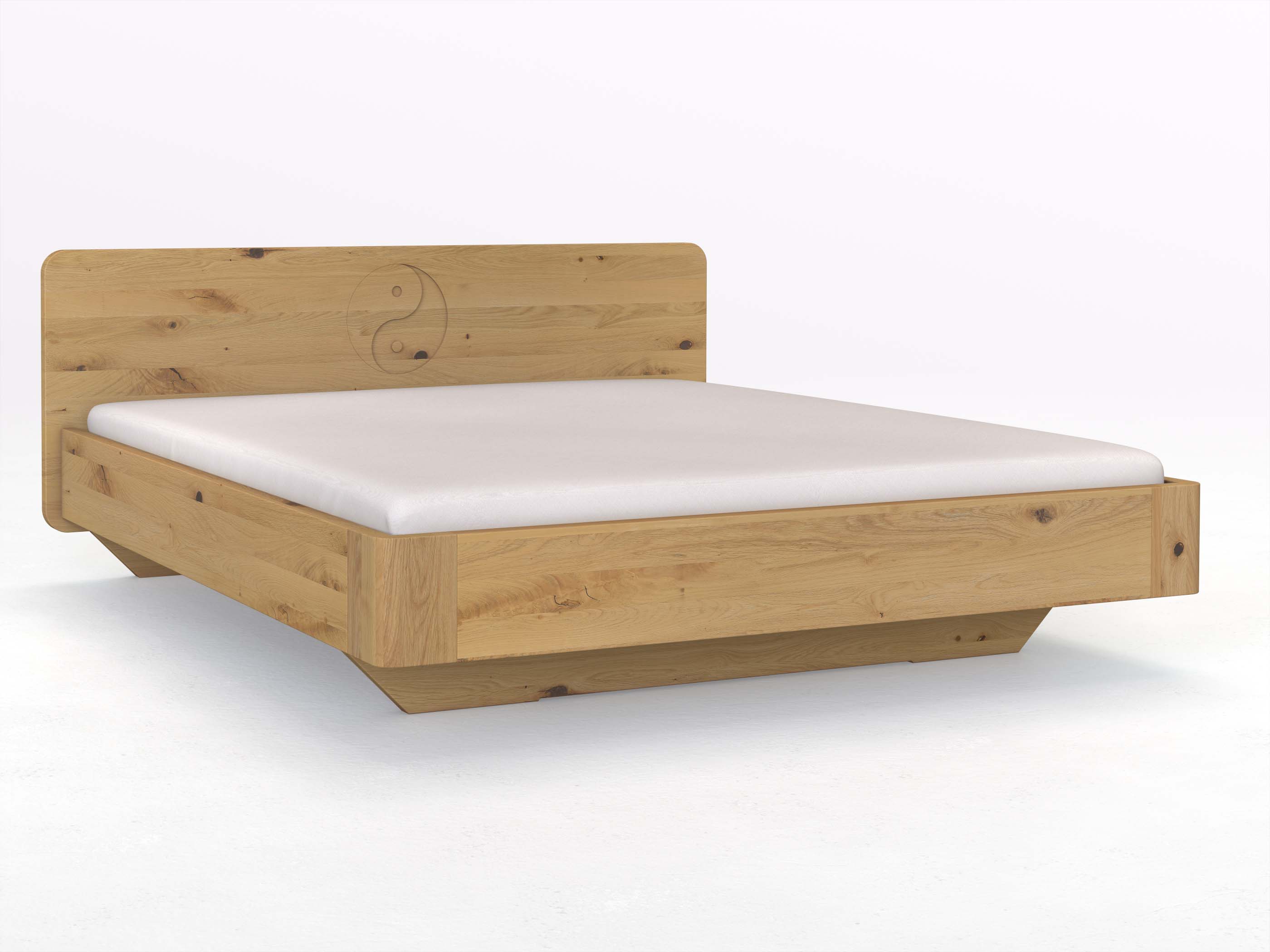 Wildeichenbett Hell „Clara“ mit der Gravur „Yin + Yang“