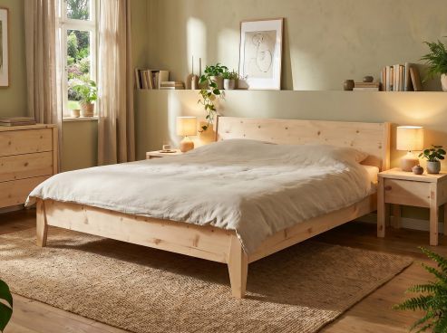 Zirbenbett „Benjamin“ 180 x 200 cm - mit geradem Fußteil und ohne Gravur