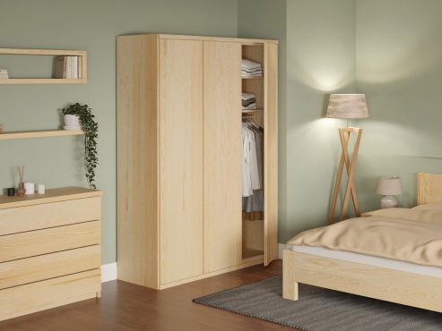 Eschenschrank „Egon“, 3-türig, Höhe 220 cm, Griffausführung „Patrizia“, Inneneinrichtung: A