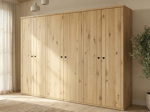 Wildeichenschrank Hell „Romana“, 6-türig, Höhe 220 cm, Griffausführung „Patrizia“