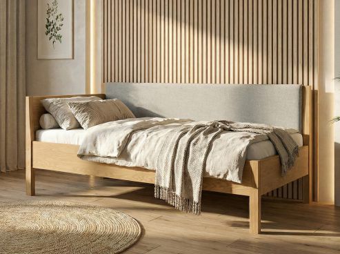 Eichen-Schlafsofa „Melanie“ 90 x 200 cm - mit Armlehne links und Stoffkopfteil - Stoff: Schafschurwolle „Loden“ in der Farbe Nebelgrau