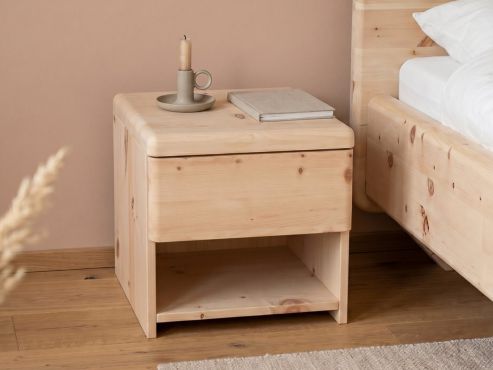 Nachttisch aus Zirbenholz mit Lade