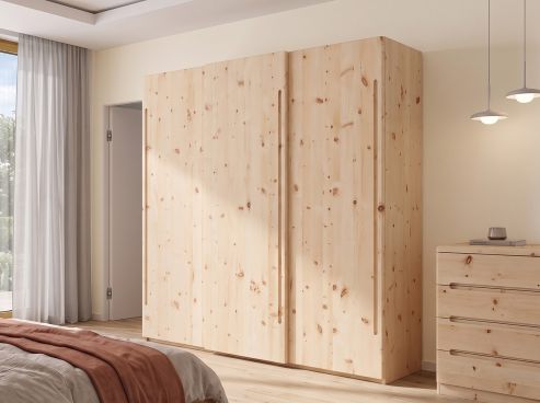 Zirbenschrank „Viktor", 3-türig, Höhe 220 cm mit Griff C