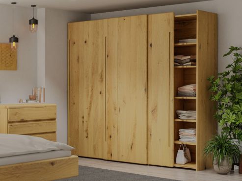 Wildeichenschrank Hell „Viktor", 3-türig, Höhe 220 cm mit Griff C