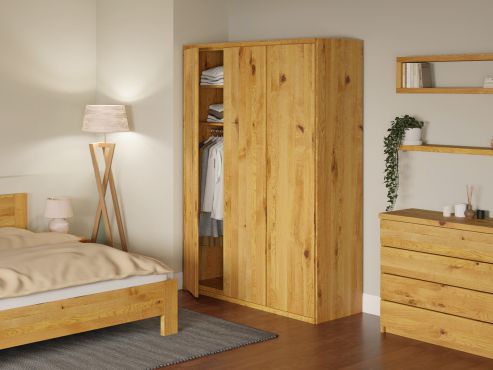 Wildeichenschrank „Romana“, 3-türig, Höhe 220 cm, Griffausführung „Heidi“