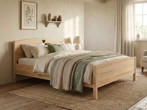 Eichenbett „Heidi“ in 180 x 200 cm mit niedrigem runden Fußteil und mit Kopfteil „Herz“