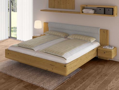 Schlafzimmer aus Massivholz Eiche mit Eichenbett "Leonie" 180 x 200 cm mit schmalen Nachttischen
