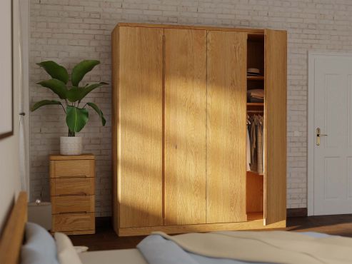 Eichenschrank „Ramon“, 4-türig, Höhe 237 cm mit Kommode „Ella“ 50 cm