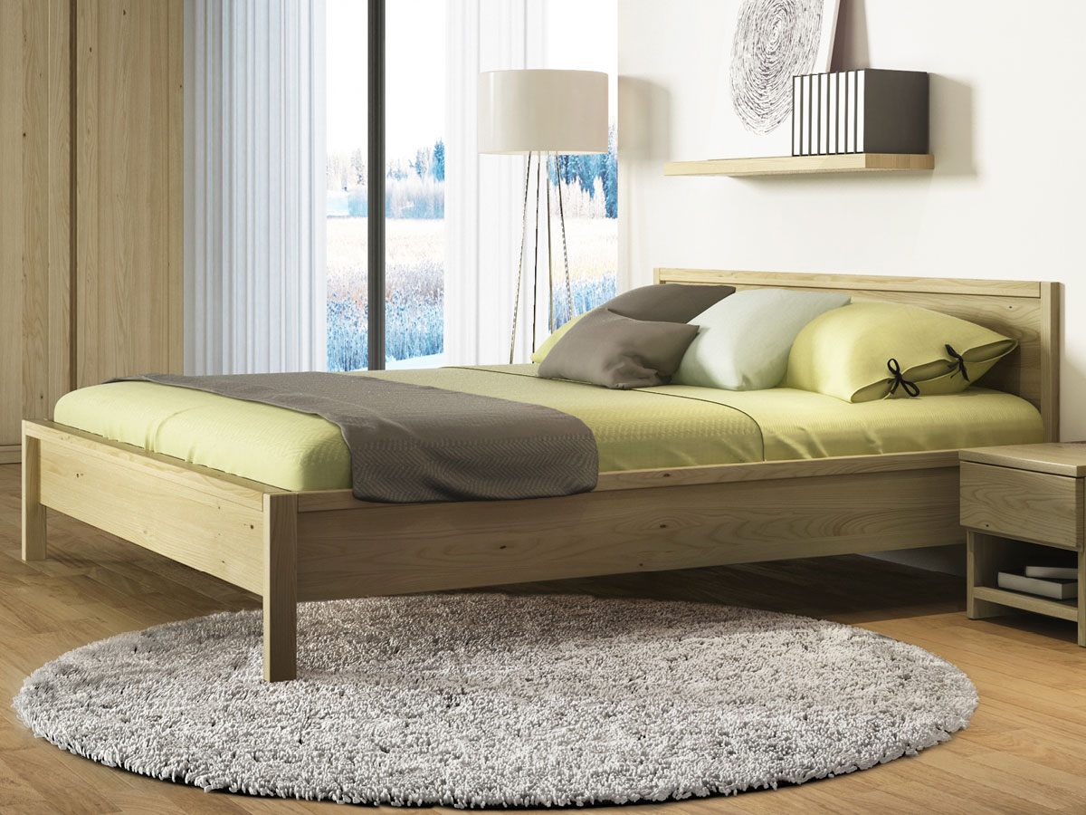 Schlafzimmer mit Massivholzbett "Martin" aus Kastanie