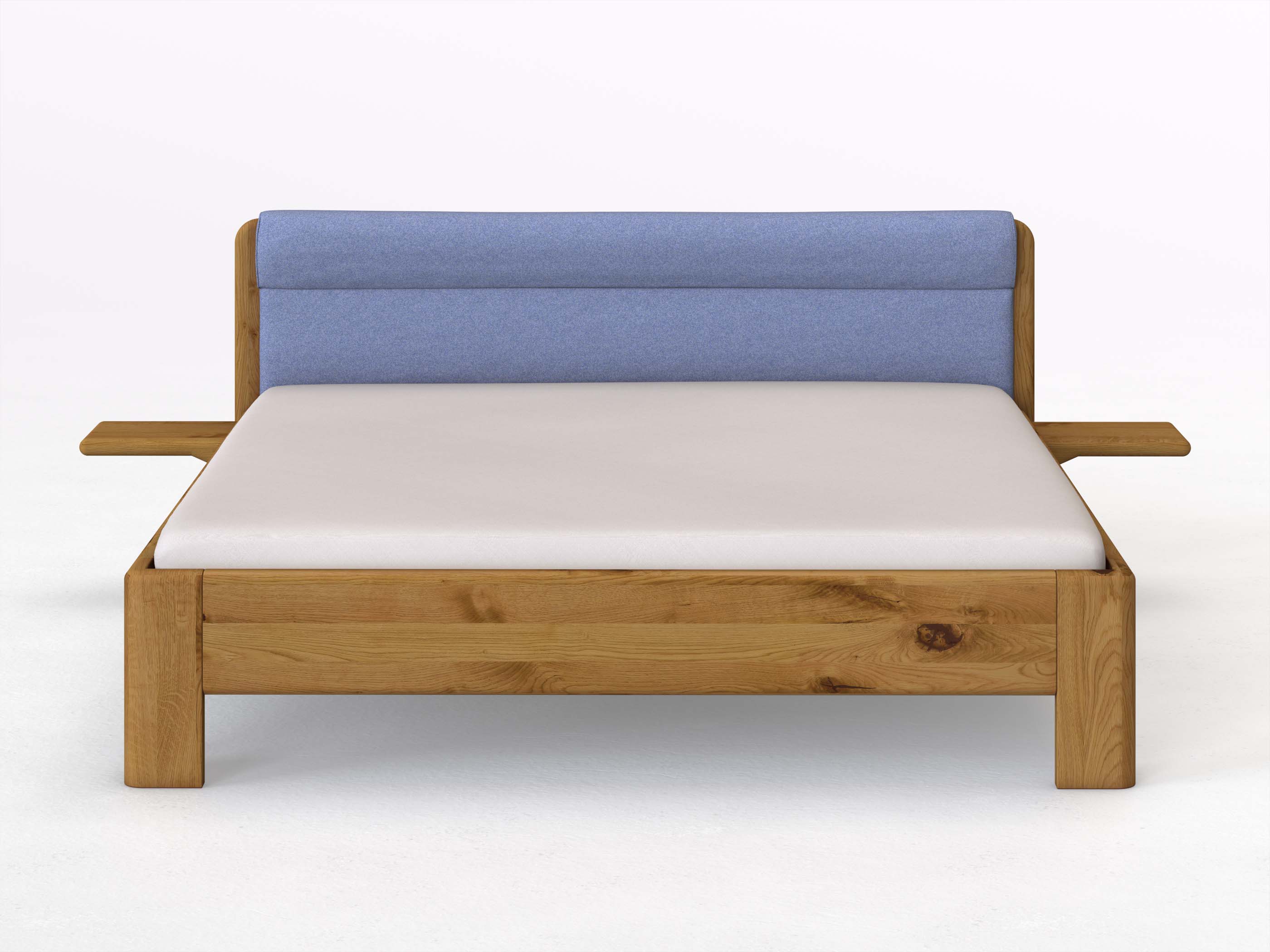 Wildeichenbett „Niklas“ in 180 x 200 cm mit 2 Ablagen und Stoffkopfteil - Stoff: Schafschurwolle „Fischgrät“ in der Farbe Kornblume