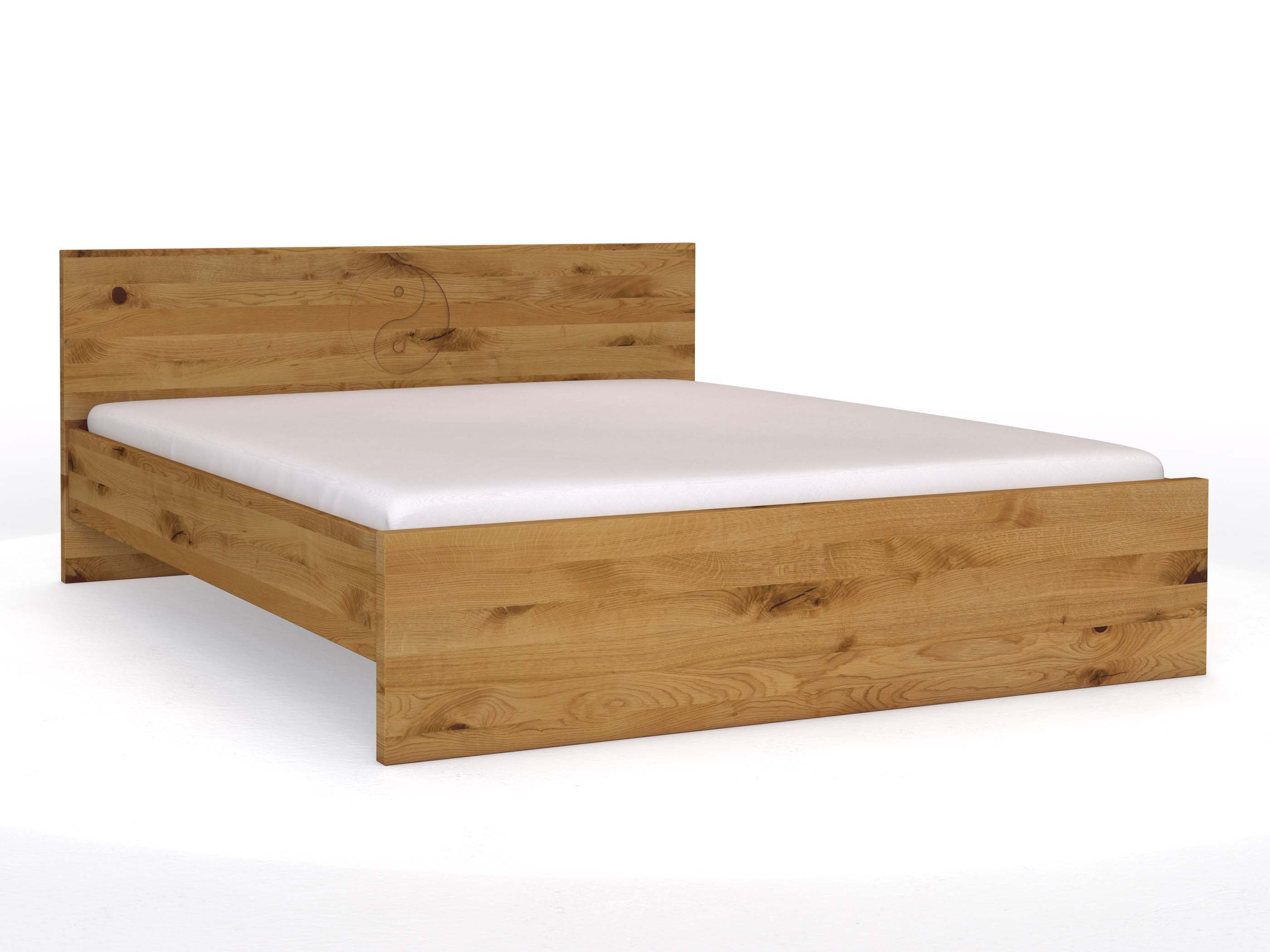 Wildeichenbett „Raphaela“ in 180 x 200 cm mit Gravur „Yin Yang“