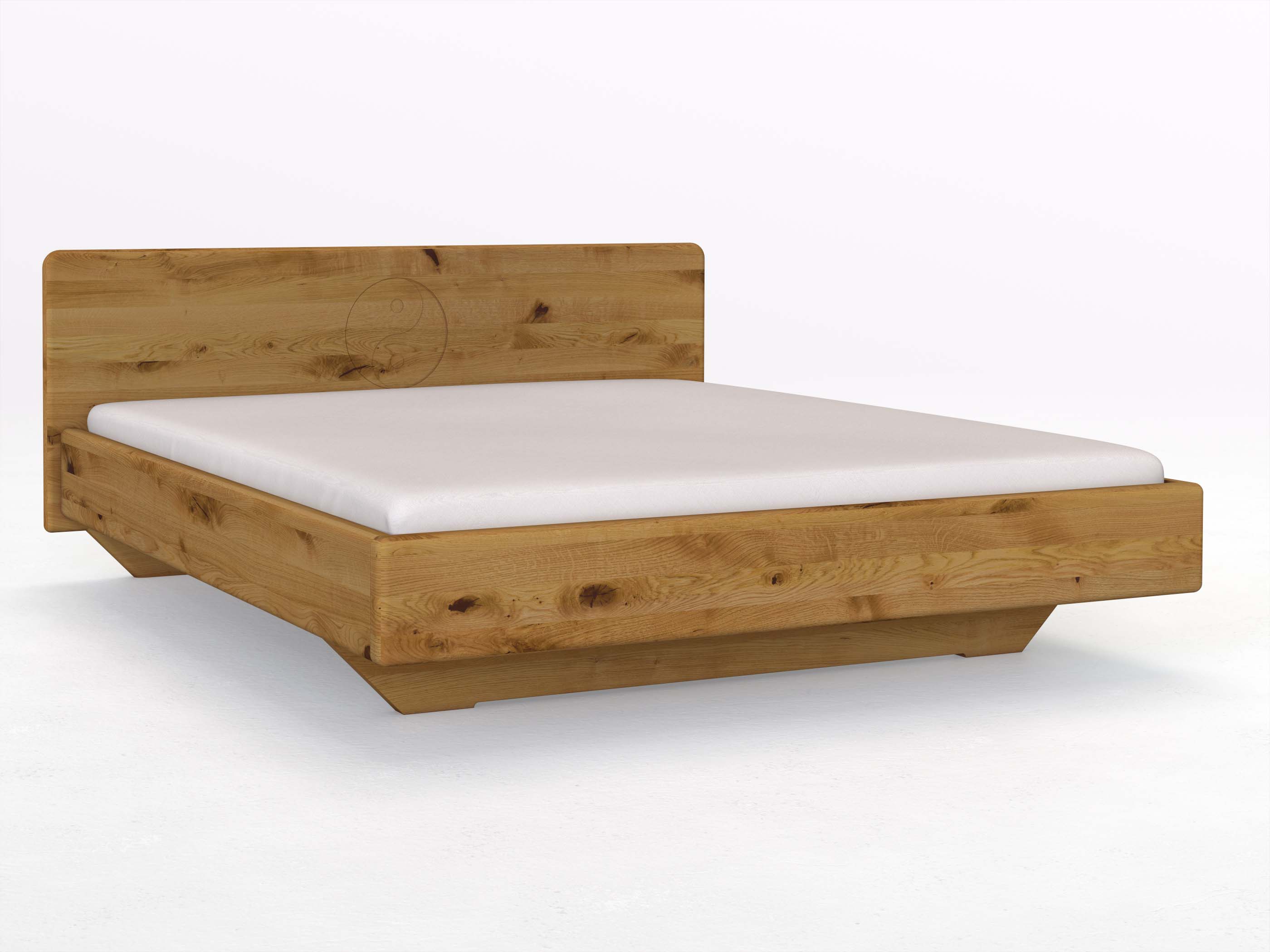 Wildeichenbett „Valentina“ mit der Gravur „Yin + Yang“