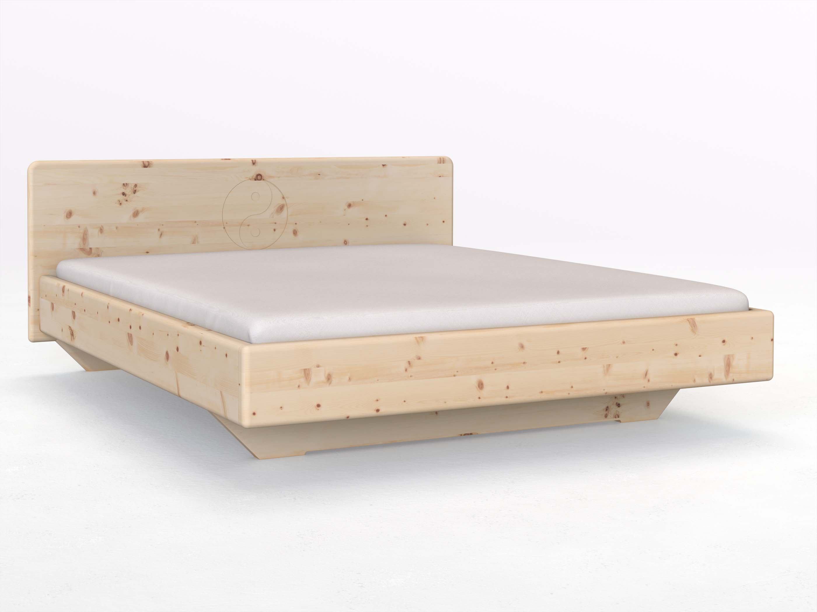 Zirbenbett „Valentina“ mit der Gravur „Yin + Yang“