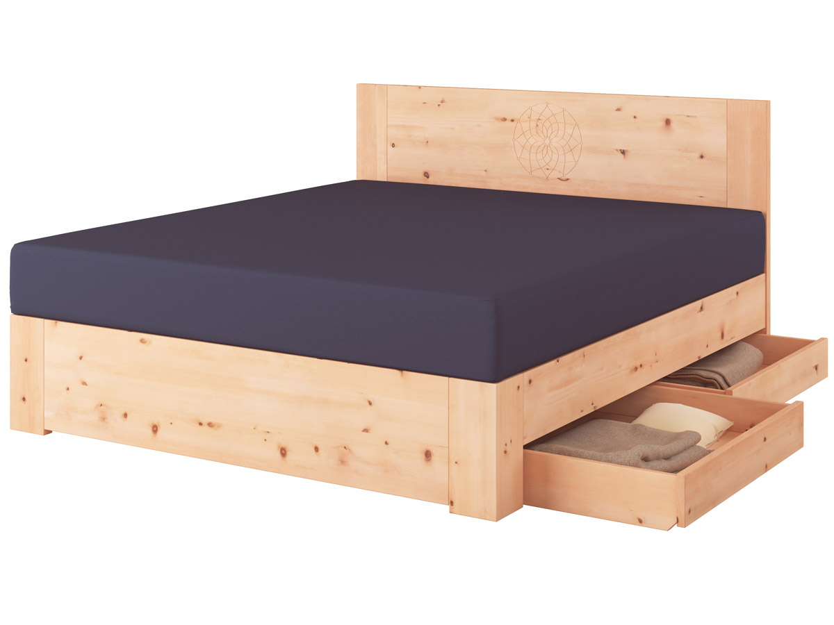Zirbenholzbett „Alois" Boxspring mit Gravur, zwei Unterbettkommoden (2 x 91 cm) rechts