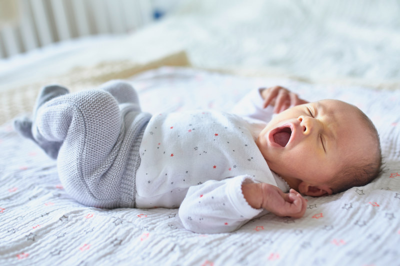 Die richtige Schlafposition für Ihr Baby